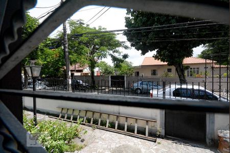 Vista Sala Frente de casa à venda com 4 quartos, 180m² em Taquara, Rio de Janeiro