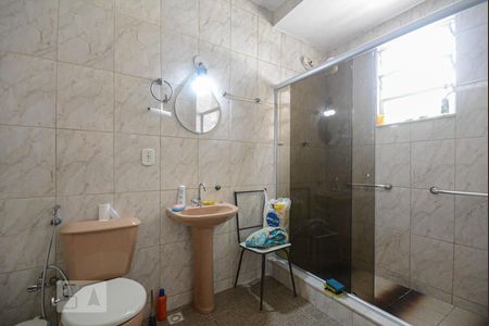 Casa à venda com 180m², 4 quartos e 5 vagasBanheiro Social 2