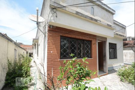Casa à venda com 180m², 4 quartos e 5 vagasÁrea Externa - Frente