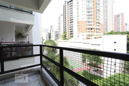 Apartamento para alugar com 69m², 2 quartos e 2 vagas Apartamento para alugar com 69m², 2 quartos e 2 vagasVaranda da sala