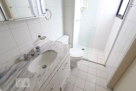 Apartamento para alugar com 69m², 2 quartos e 2 vagas Apartamento para alugar com 69m², 2 quartos e 2 vagasBanheiro 1