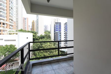 Apartamento para alugar com 69m², 2 quartos e 2 vagas Apartamento para alugar com 69m², 2 quartos e 2 vagasVaranda da sala