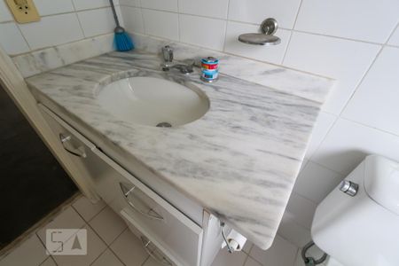 Apartamento para alugar com 69m², 2 quartos e 2 vagas Apartamento para alugar com 69m², 2 quartos e 2 vagasBanheiro 1 - Pia