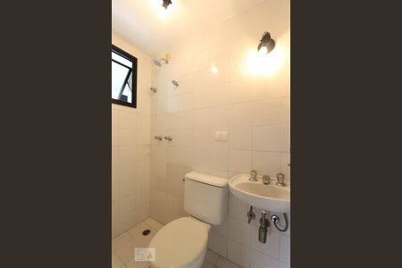 Apartamento para alugar com 69m², 2 quartos e 2 vagas Apartamento para alugar com 69m², 2 quartos e 2 vagasBanheiro 2