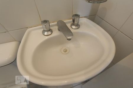 Apartamento para alugar com 69m², 2 quartos e 2 vagas Apartamento para alugar com 69m², 2 quartos e 2 vagasBanheiro 2 - Pia