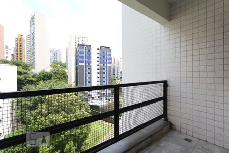 Apartamento para alugar com 69m², 2 quartos e 2 vagas Apartamento para alugar com 69m², 2 quartos e 2 vagasVaranda da sala