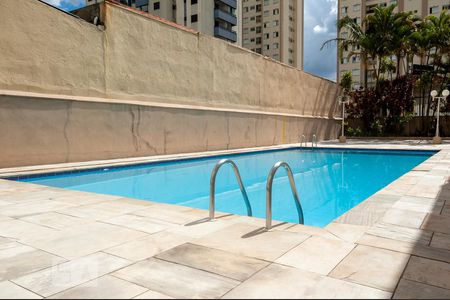 Apartamento para alugar com 50m², 2 quartos e 1 vagaÁrea comum - Piscina