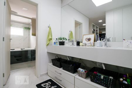 Casa à venda com 430m², 3 quartos e 5 vagasBanheiro do Quarto 3