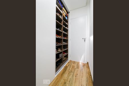 Casa à venda com 430m², 3 quartos e 5 vagasQuarto 3 - Armários