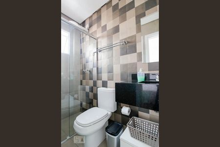 Casa à venda com 430m², 3 quartos e 5 vagasBanheiro da Suíte 2