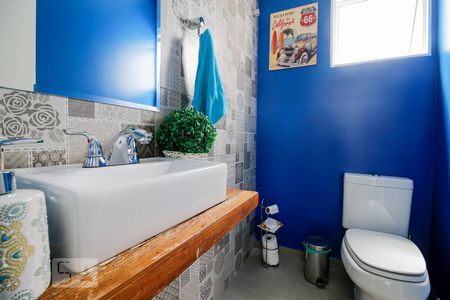 Casa à venda com 430m², 3 quartos e 5 vagasBanheiro Social