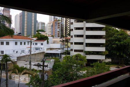 Apartamento para alugar com 190m², 4 quartos e 3 vagas Apartamento para alugar com 190m², 4 quartos e 3 vagasVista