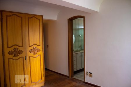 Apartamento para alugar com 190m², 4 quartos e 3 vagas Apartamento para alugar com 190m², 4 quartos e 3 vagasQuarto 4