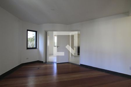 Apartamento para alugar com 3 quartos, 190m² em Aclimação, São Paulo