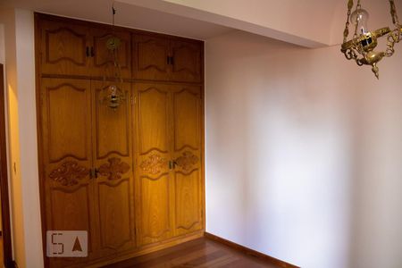 Apartamento para alugar com 190m², 4 quartos e 3 vagas Apartamento para alugar com 190m², 4 quartos e 3 vagasQuarto 2