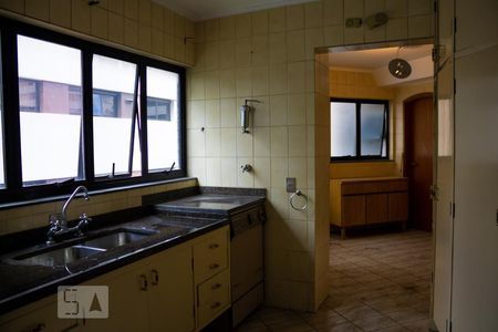 Apartamento para alugar com 190m², 4 quartos e 3 vagas Apartamento para alugar com 190m², 4 quartos e 3 vagasCozinha