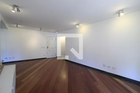 Apartamento para alugar com 3 quartos, 190m² em Aclimação, São Paulo