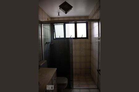 Apartamento para alugar com 190m², 4 quartos e 3 vagas Apartamento para alugar com 190m², 4 quartos e 3 vagasBanheiro do Quarto 4