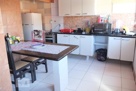 Casa para alugar com 250m², 3 quartos e 1 vagaCozinha 2