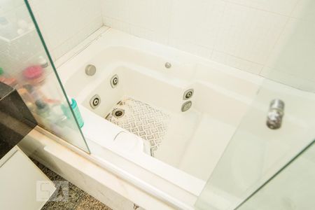 Apartamento para alugar com 160m², 4 quartos e 3 vagasBanheiro do Quarto 4