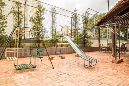 Apartamento para alugar com 160m², 4 quartos e 3 vagasÁrea comum - Playground