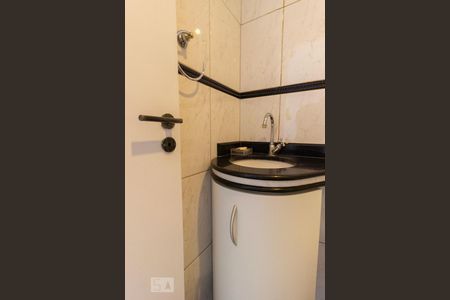 Apartamento à venda com 71m², 3 quartos e 3 vagas Apartamento à venda com 71m², 3 quartos e 3 vagasBanheiro