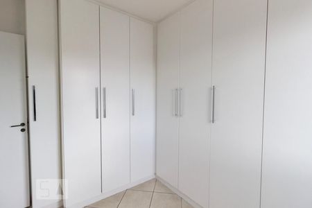 Apartamento à venda com 71m², 3 quartos e 3 vagas Apartamento à venda com 71m², 3 quartos e 3 vagasQuarto