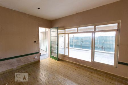 Sala de casa para alugar com 2 quartos, 150m² em Chácara Inglesa, São Paulo