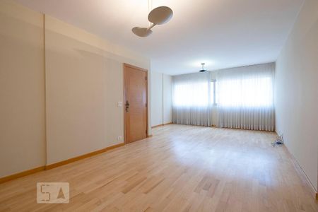 Apartamento à venda com 115m², 3 quartos e 1 vaga Apartamento à venda com 115m², 3 quartos e 1 vagaSala