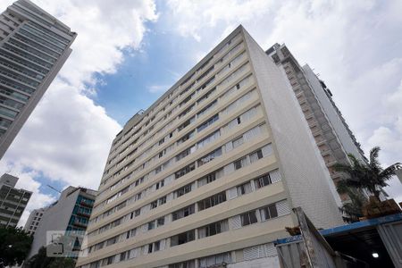 Apartamento à venda com 115m², 3 quartos e 1 vaga Apartamento à venda com 115m², 3 quartos e 1 vagaFachada