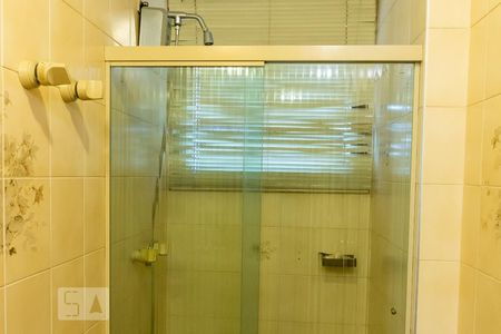 Apartamento para alugar com 300m², 6 quartos e 4 vagasBanheiro da Suíte 3 - Box