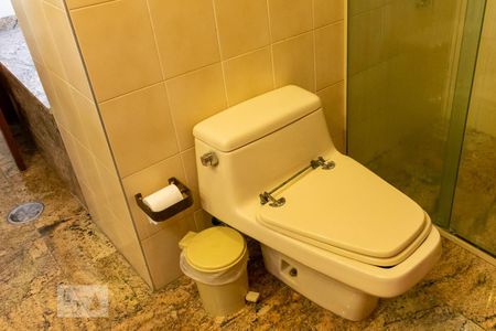 Apartamento para alugar com 300m², 6 quartos e 4 vagasBanheiro da Suíte 3