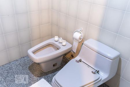 Apartamento para alugar com 300m², 6 quartos e 4 vagasBanheiro da Suíte master