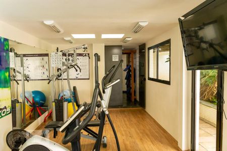 Apartamento para alugar com 300m², 6 quartos e 4 vagasÁrea comum - Academia