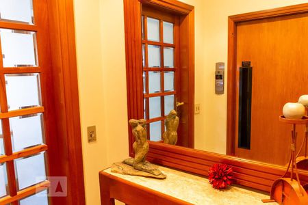 Apartamento para alugar com 300m², 6 quartos e 4 vagasHall de Entrada do Apartamento