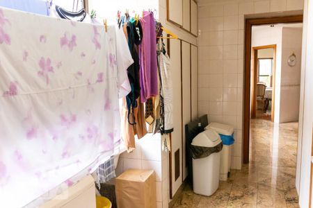 Apartamento para alugar com 300m², 6 quartos e 4 vagasÁrea de Serviço