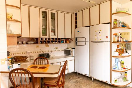 Apartamento para alugar com 300m², 6 quartos e 4 vagasCozinha - Armários