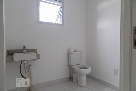 Banheiro de kitnet/studio para alugar com 1 quarto, 35m² em Chácara Belenzinho, São Paulo