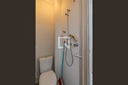 Apartamento à venda com 78m², 2 quartos e sem vaga Apartamento à venda com 78m², 2 quartos e sem vagaBanheiro de serviço