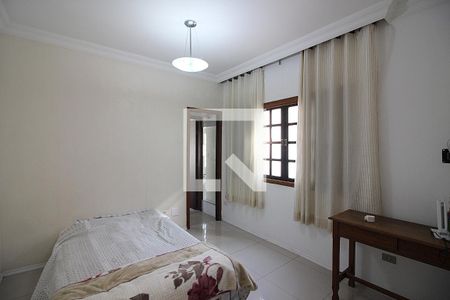 Casa à venda com 350m², 3 quartos e 2 vagasSuíte 2