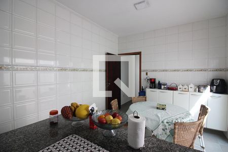 Casa à venda com 350m², 3 quartos e 2 vagasCozinha 
