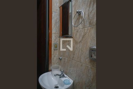 Casa à venda com 170m², 3 quartos e sem vagaBanheiro Social 2