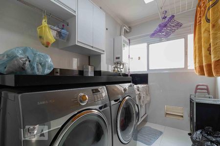 Apartamento à venda com 141m², 3 quartos e 2 vagas Apartamento à venda com 141m², 3 quartos e 2 vagasÁrea de Serviço