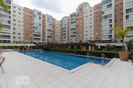 Apartamento à venda com 141m², 3 quartos e 2 vagas Apartamento à venda com 141m², 3 quartos e 2 vagasÁrea comum - Piscina