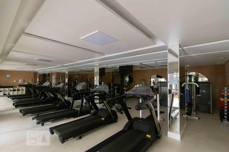Apartamento à venda com 141m², 3 quartos e 2 vagas Apartamento à venda com 141m², 3 quartos e 2 vagasÁrea comum - Academia