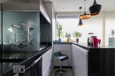 Apartamento à venda com 141m², 3 quartos e 2 vagas Apartamento à venda com 141m², 3 quartos e 2 vagasVaranda gourmet