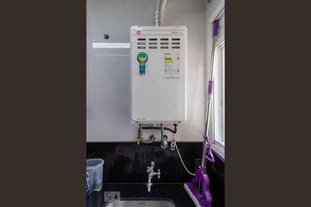 Apartamento à venda com 141m², 3 quartos e 2 vagas Apartamento à venda com 141m², 3 quartos e 2 vagasÁrea de Serviço