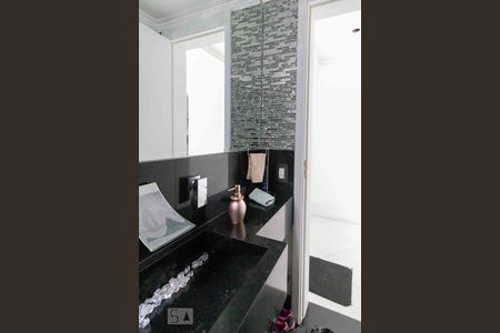 Apartamento à venda com 141m², 3 quartos e 2 vagas Apartamento à venda com 141m², 3 quartos e 2 vagasLavabo