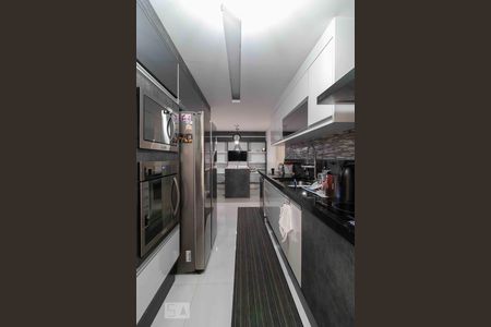 Apartamento à venda com 141m², 3 quartos e 2 vagas Apartamento à venda com 141m², 3 quartos e 2 vagasCozinha