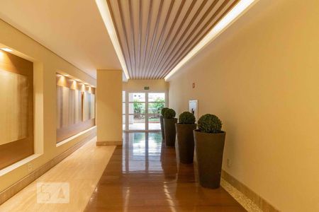 Apartamento à venda com 141m², 3 quartos e 2 vagas Apartamento à venda com 141m², 3 quartos e 2 vagasHall social